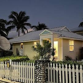 Conch Club Cottage