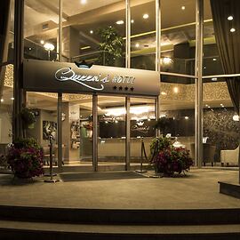 Queen\'s Hotel