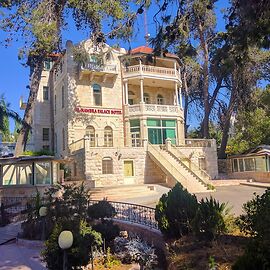 Alhambra Palace Hotel Suites