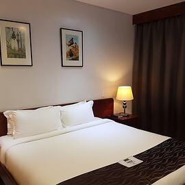 Paddy\'s Hotel & Apartments