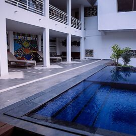 Lepic Villa Hotel