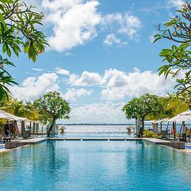 Crimson Resort and Spa Mactan
