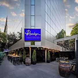 Rosslyn Thracia Hotel