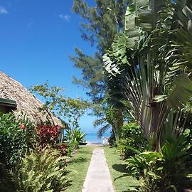 Linareva Moorea Beach Resort