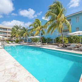 Dolphin Suites & Wellness Curacao