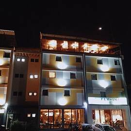 Fly Inn Madagascar Hotel