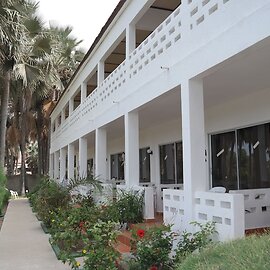 Holiday Beach Club Hotel