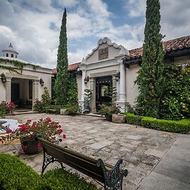 Pensativo House Hotel