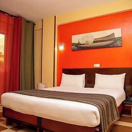 YaahoT Hotel
