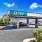 Quality Inn & Suites Medford Airport