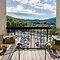 Charming Gatlinburg Condo - Walk to Downtown!