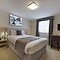 OYO Townhouse 30 Sussex Hotel, London Paddington