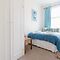 Earls Court Apartments by BaseToGo