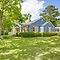 Charming New Bern Cottage w/ Grill & Fire Pit!