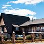 Midway Inn & Suites