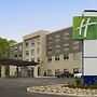 Holiday Inn Express & Suites Altoona, an IHG Hotel