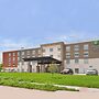 Holiday Inn Express & Suites Omaha Airport, an IHG Hotel