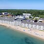 Hamilton Inn Select Beachfront