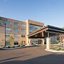 Holiday Inn Express and Suites Kalamazoo West, an IHG Hotel