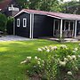 Garden-view Chalet With Terrace or Conservatory Near Amerongse Berg