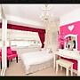 Beautiful Double Bedroom, Cosy and Spacious, Feel Like Your Home