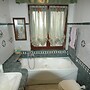 Romantic Rome in a Deluxe Apartment for 2 People, Jacuzzi