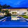 Luxurious Six Bedroom Villa In Miami Shores
