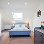 Surbiton Luxury 3 bed House with Garden