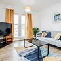 Bright and Cozy 2-bed Apartment in Dagenham