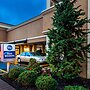 Best Western Mill River Manor