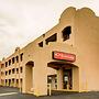 Econo Lodge East