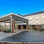 La Quinta Inn & Suites by Wyndham Knoxville Airport