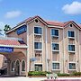 Travelodge by Wyndham Pasadena Central