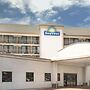Days Inn by Wyndham Columbus-North Fort Moore
