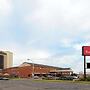 Ramada Hotel & Convention Center by Wyndham Topeka Downtown