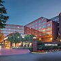 LaGuardia Plaza Hotel