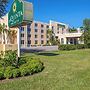 La Quinta Inn & Suites by Wyndham Sarasota Downtown