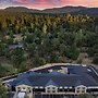The Inelle, Oakhurst Yosemite, a Tribute Portfolio Hotel