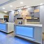 Holiday Inn Express Winnipeg Airport - Polo Park by IHG