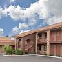 Howard Johnson Hotel & Suites by Wyndham St. George