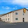 Super 8 by Wyndham Council Bluffs IA Omaha NE Area