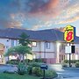 Super 8 by Wyndham Decatur Priceville