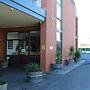 Moe Motor Inn