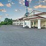 Motel 6 Livingston, TX