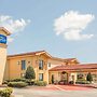 Baymont by Wyndham Greenville Woodruff Rd