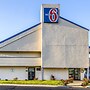 Motel 6 Grove City, OH