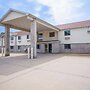 Days Inn by Wyndham Evansdale Waterloo