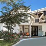 Value Suites Extended Stay - Arlington