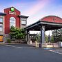 Holiday Inn Express Portland South-Lake Oswego, an IHG Hotel