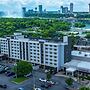 Holiday Inn Niagara Falls State Park Entry